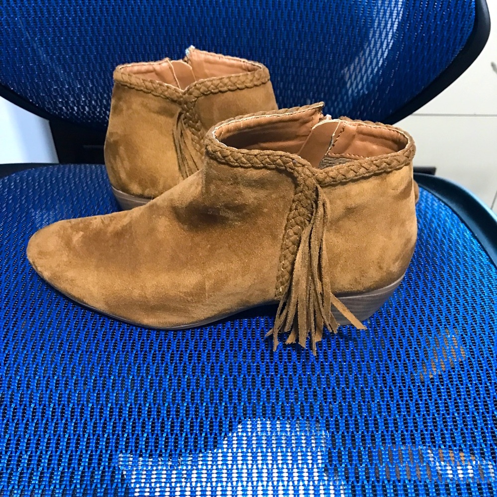 Pazzle camel fringe bootie with rope trim details